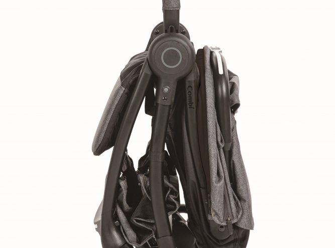 Carucior cu pliere compacta si frana automata Combi Japonia AuraStar Light Grey