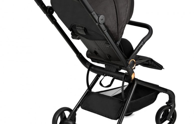 Carucior sport Momi Adelle 360 Black Red